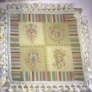 Vintage Tracy Porter Wool Needlepoint Tassel Fringed Pillowcase